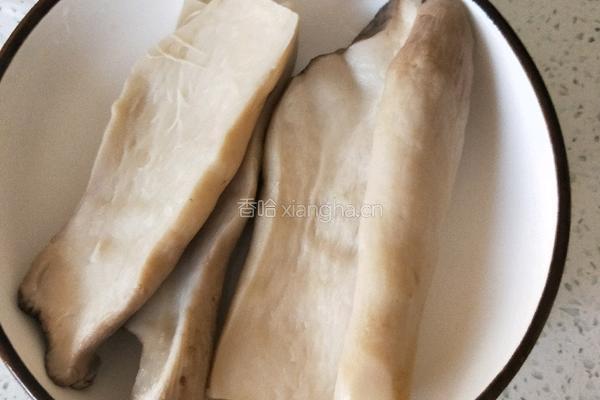 凉拌杏鲍菇的做法图解2