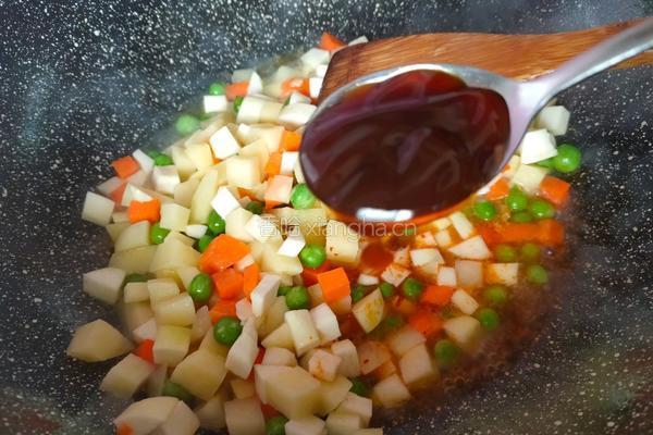 茭白土豆丁的做法图解6