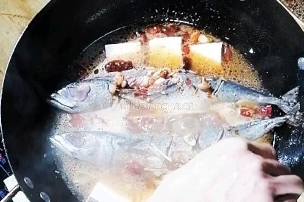 鲅鱼烧豆腐的做法图解8
