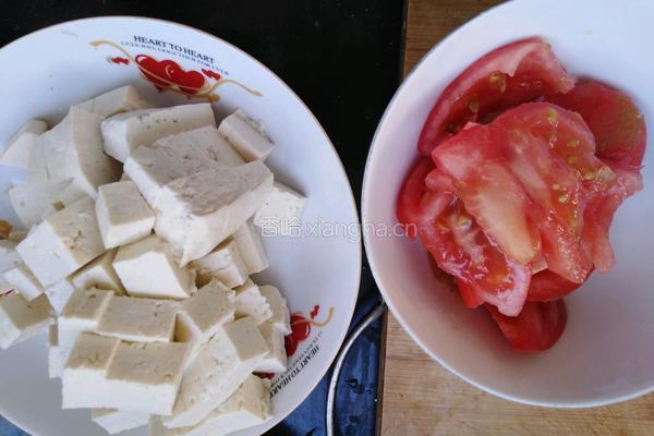 肉丝西红柿豆腐的做法图解1