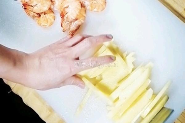 粤味土豆基围虾的做法图解2