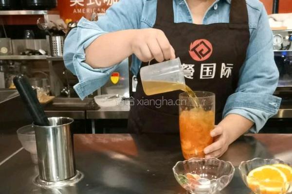 喜茶同款｜橙香草莓果茶的做法图解8