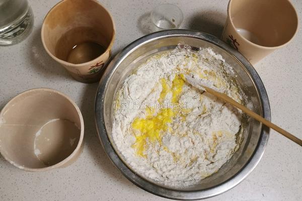 电饭煲蛋糕的做法图解3
