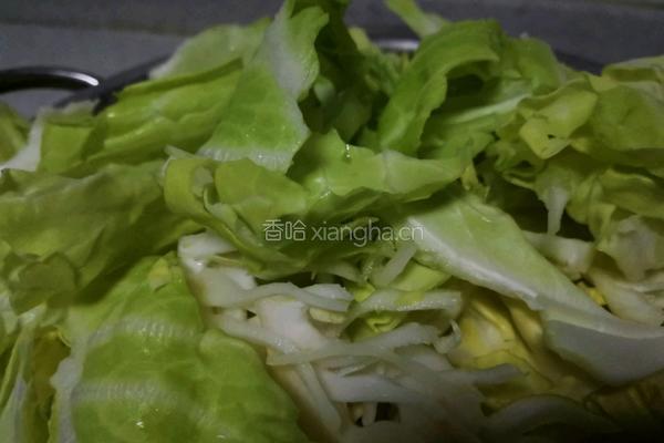 莲白回锅肉的做法图解2