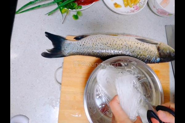 酸菜鱼的做法图解1