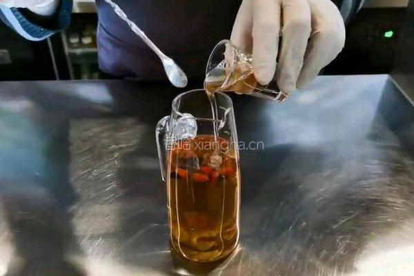 防疫饮品l罗汉果雪梨蜂蜜水的做法图解5