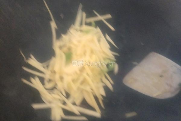 土豆炒青椒的做法图解4