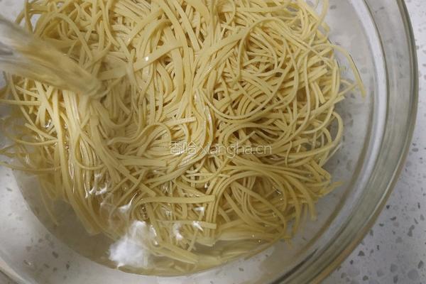 3分钟快手菜圆葱拌千张(干豆腐)的做法图解4