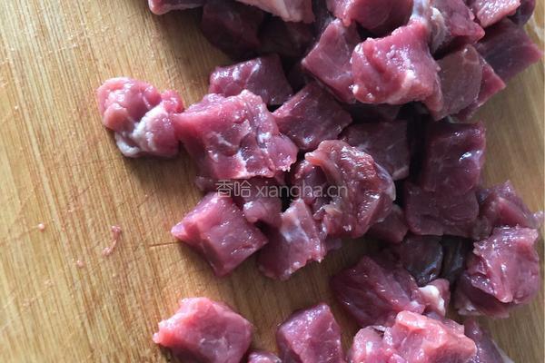 牛肉炖萝卜的做法图解3