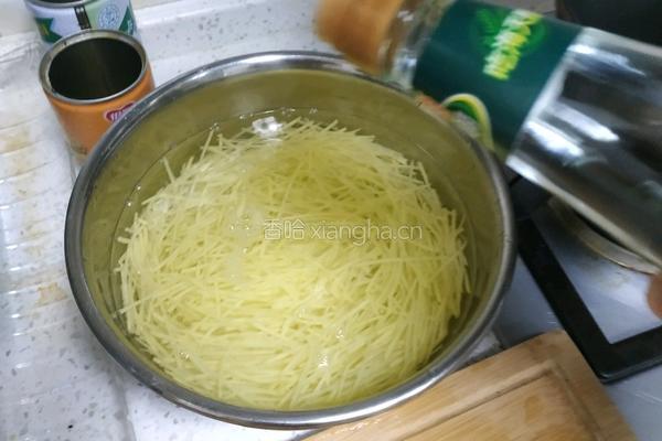 酸辣土豆丝的做法图解3