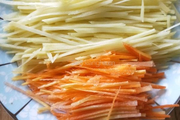 酸辣土豆丝的做法图解2