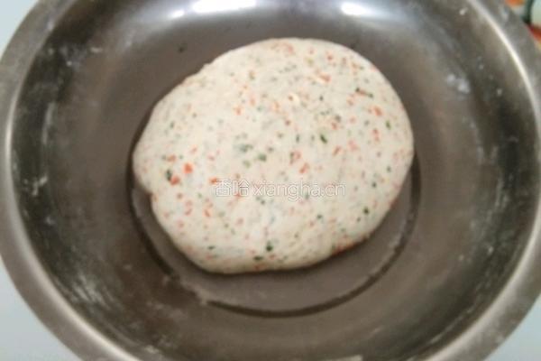 素菜豆渣饼的做法图解1