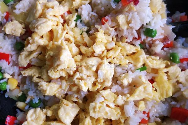 菠萝咖哩炒饭的做法图解12