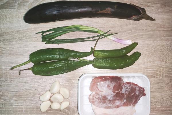 超美味肉沫茄子煲便当的做法图解1
