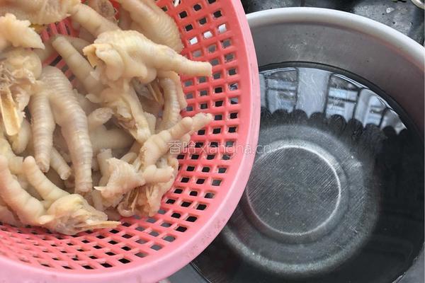 酸辣鸡脚（陈醋鸡脚）的做法图解3
