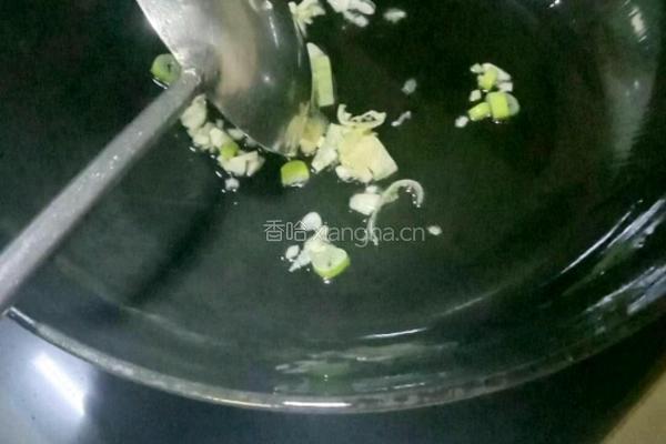 西葫芦炒鸡蛋的做法图解3