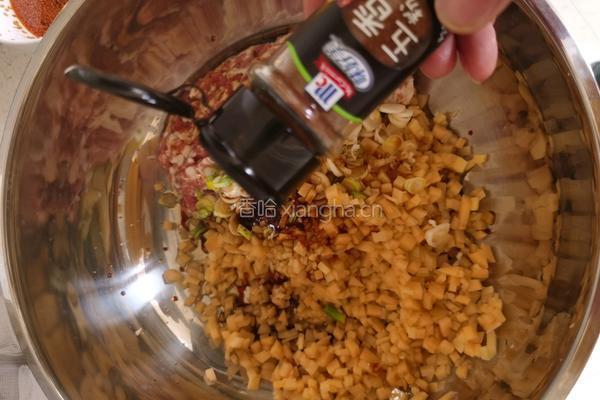 猪肉土豆包子的做法图解13