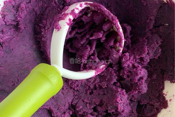 紫薯玫瑰花馒头的做法图解4