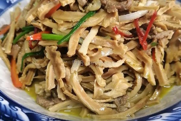 肉丝煨笋干的做法图解9