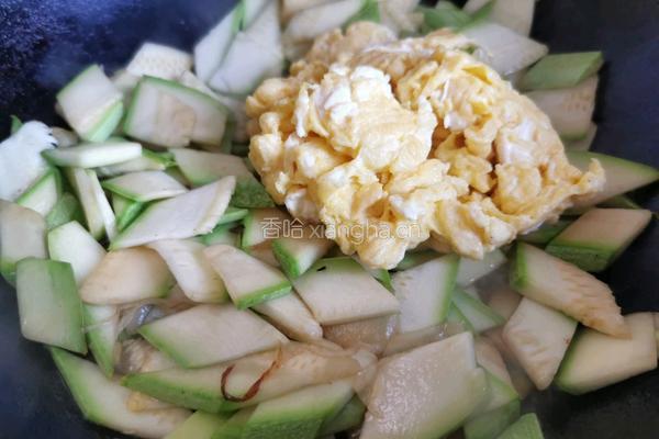 西葫芦炒鸡蛋的做法图解5