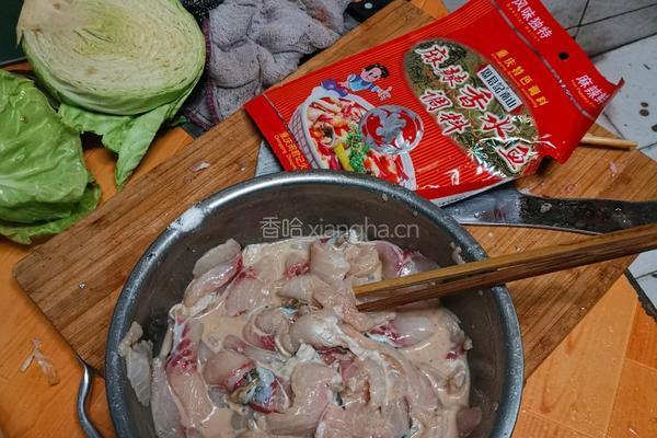 麻辣香水鱼的做法图解2
