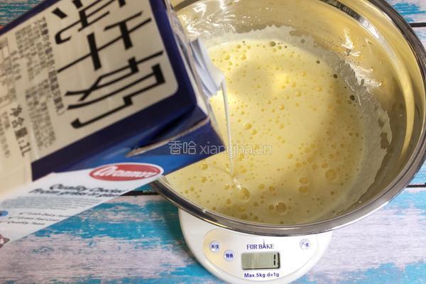 草莓甜甜圈的做法图解3