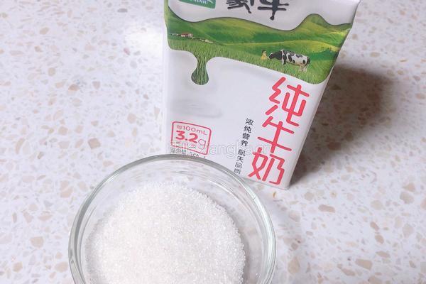 家庭自制炼奶的做法图解1