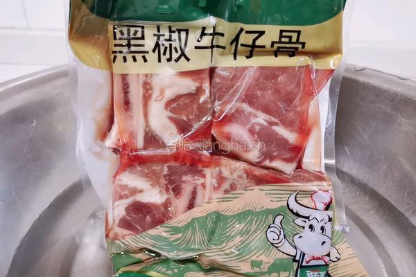 黑椒牛仔骨便当的做法图解1
