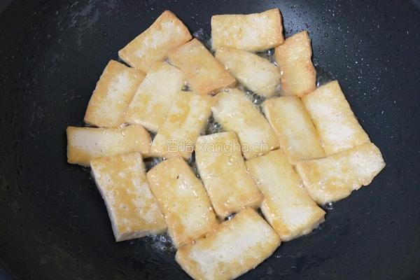 蒜苗炒豆腐便当的做法图解3