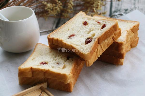 蔓越莓牛奶吐司的做法图解1