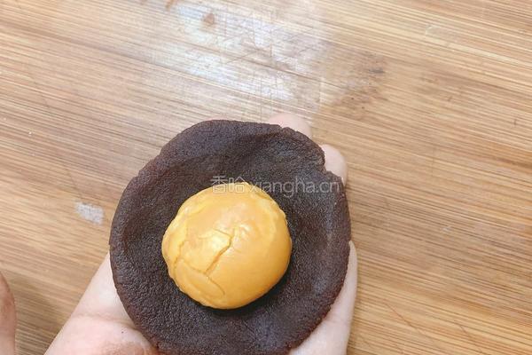 蛋黄酥的做法图解9