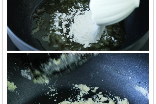 鸡茸奶油蘑菇汤的做法图解2