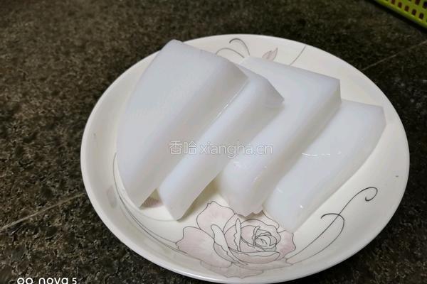 凉拌凉粉的做法图解1