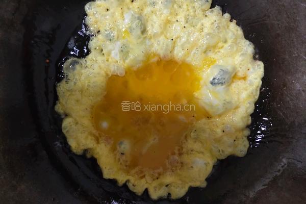 腊肠炒鸡蛋的做法图解5