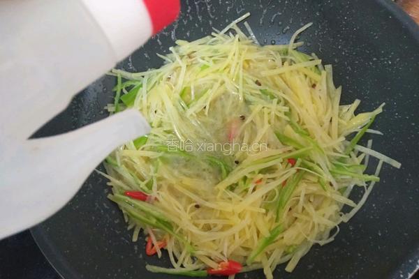酸辣土豆丝便当的做法图解6