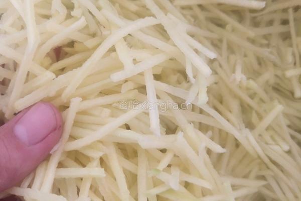 香辣土豆丝的做法图解1