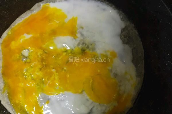 春饼裹鸡蛋的做法图解3