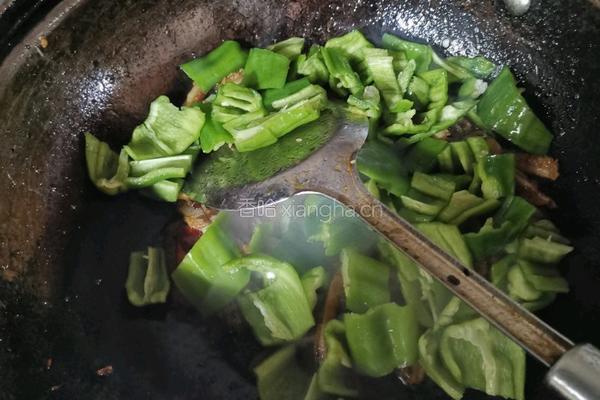 青椒炒牛肚的做法图解7