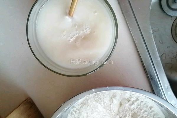 大又圆的白馒头的做法图解2