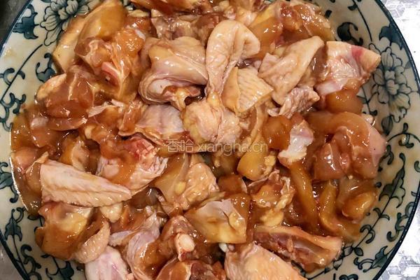 小贝瓜蒸鸡肉的做法图解1