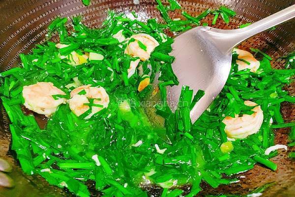 韭菜炒南美白对虾的做法图解15