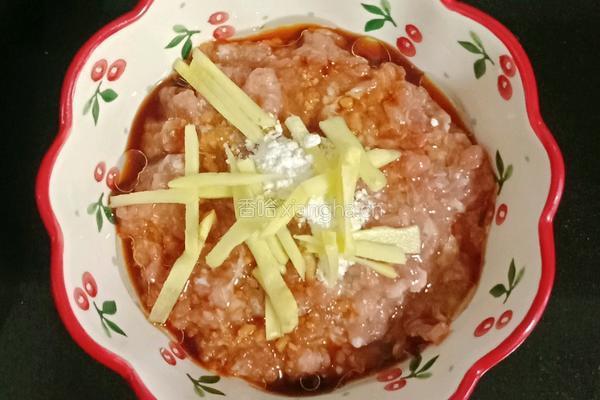 芹菜牛肉炒饭便当的做法图解3