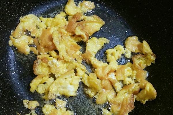 广味香肠蛋炒饭的做法图解5