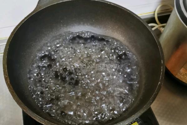 黑糖珍珠奶茶的做法图解2