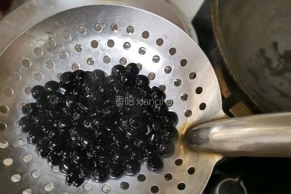 黑糖珍珠奶茶的做法图解3