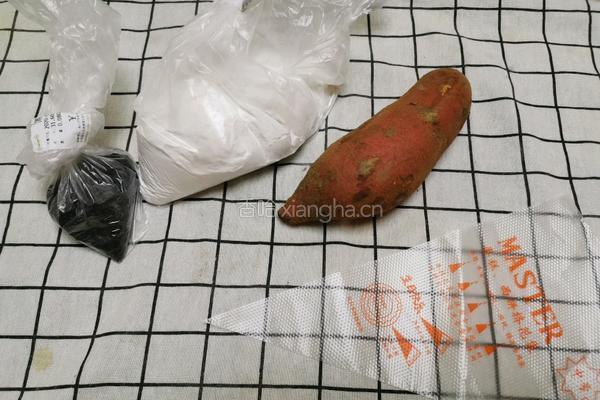 红薯芝麻饼的做法图解1