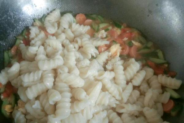 炒麻食的做法图解10