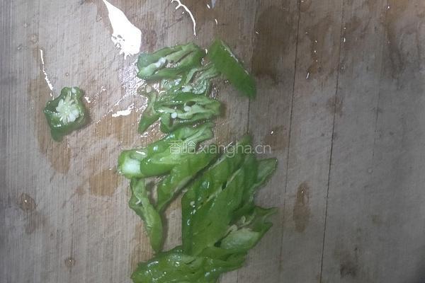手丝杏鲍菇炒肉丝的做法图解2