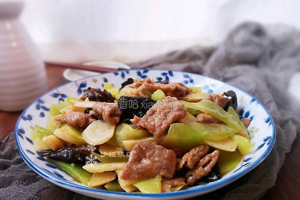 莴笋山药炒牛肉的做法图解16