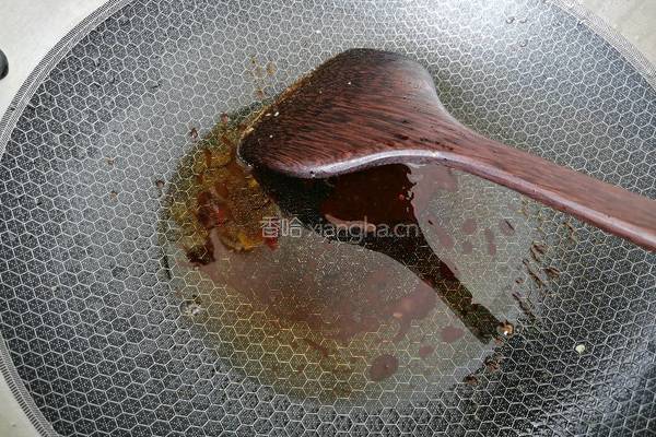 白菜猪肉炖粉条的做法图解2
